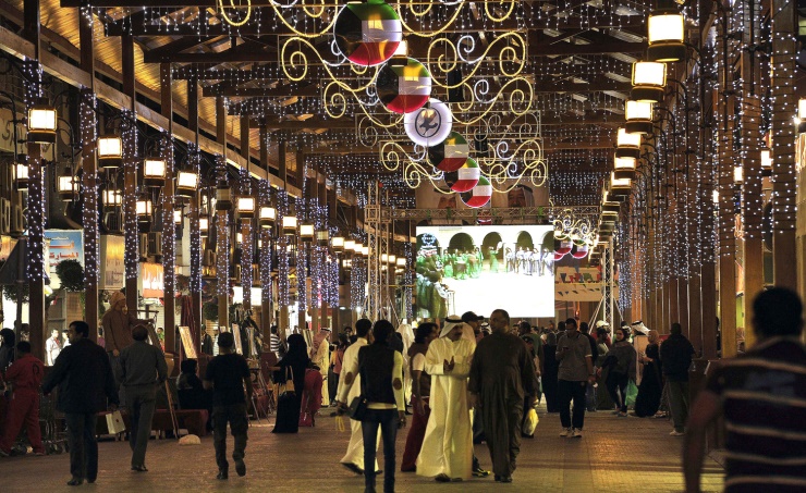Exploring the Social Fabric of Kuwait: Kehidupan Sosial